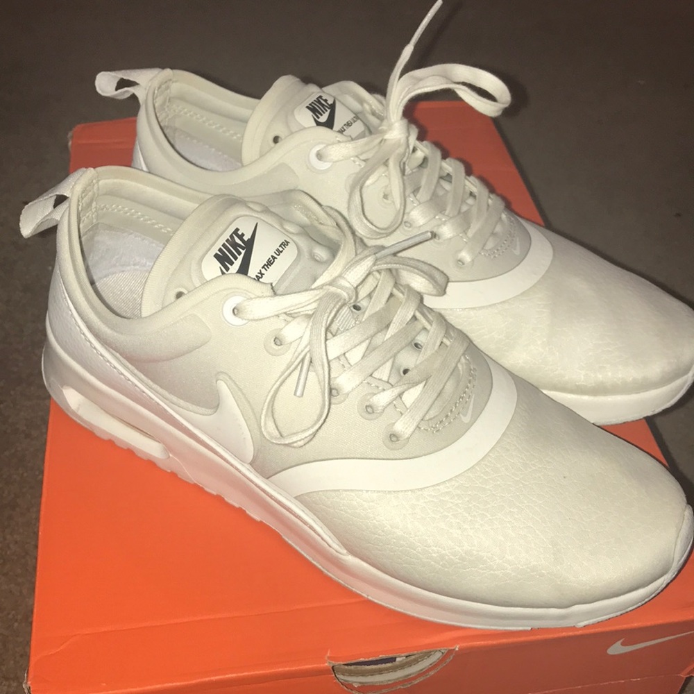 White Nike Air Max Thea Ultra